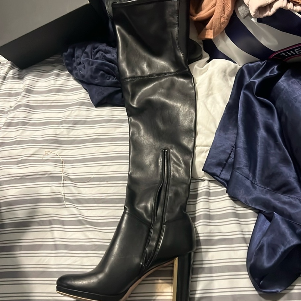 Over the knee boots, only worn a few times…heel is high
